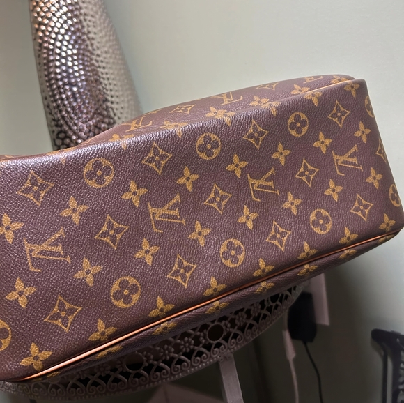 Authentic Louis Vuitton Monogram Deauville Handbag - Picture 4 of 8